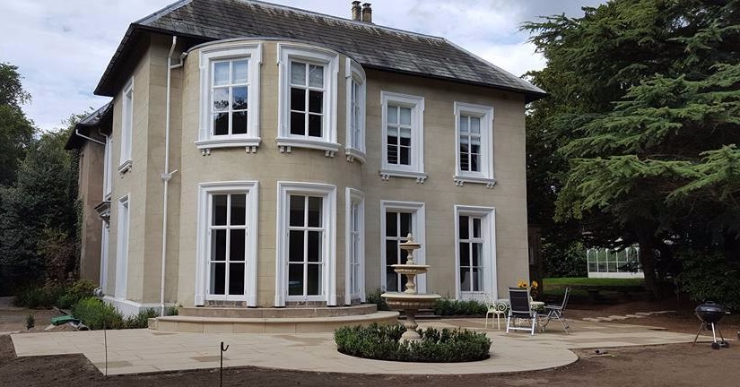 Yorkstone Patio and curved radius steps at a Leeds manor house