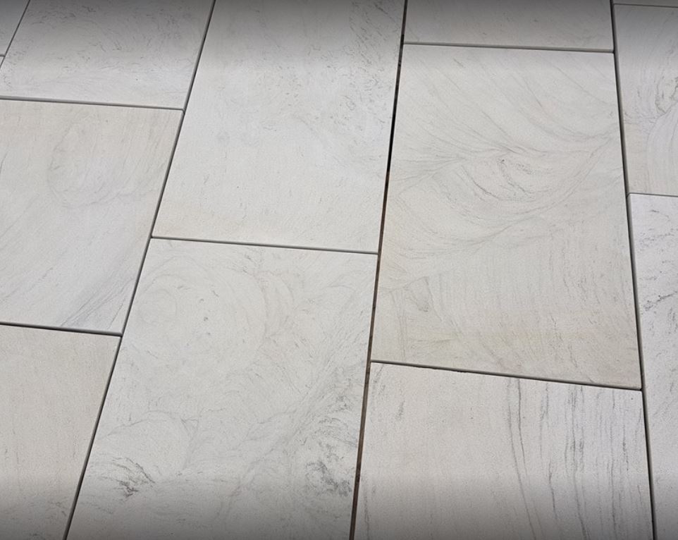 Smooth sawn Yorkstone paving